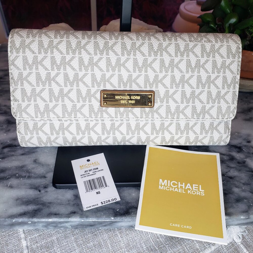 MICHAEL Michael Kors Jet Set Checkbook Wallet - White MK Logo Leather